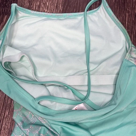 Girls large Cat & Jack one piece swimsuit green in color with mermaid style - Picture 4 of 6